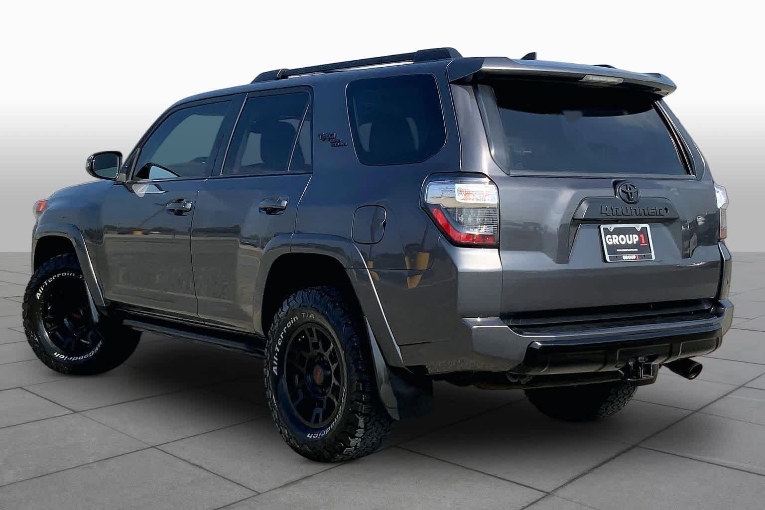 Used 2019 Toyota 4Runner TRD Off-Road Premium AWD/4WD image 12