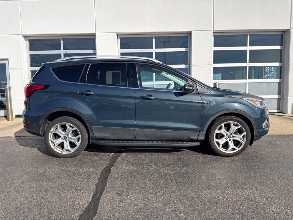 Used 2019 Ford Escape Titanium FWD image 3