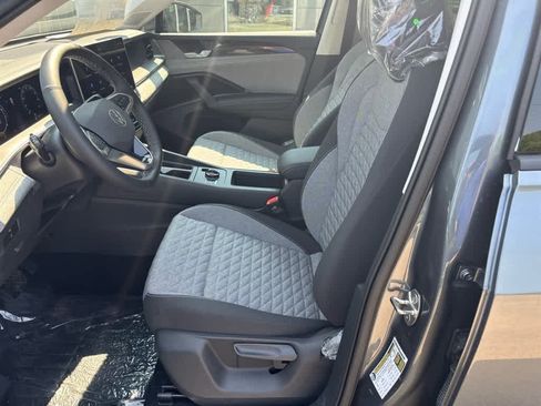 New 2025 Volkswagen Tiguan S image 9