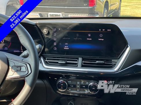 Used 2025 Chevrolet Trax RS w/ Driver Confidence Package FWD image 18