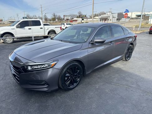 Used 2019 Honda Accord LX image 2