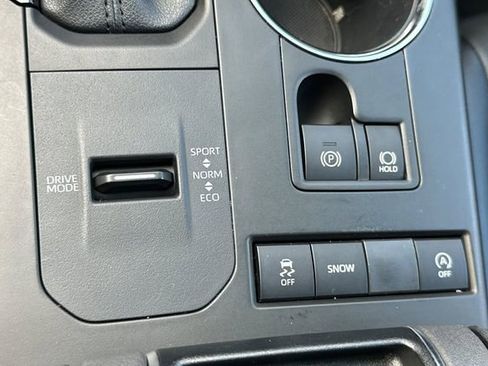 Used 2021 Toyota Highlander XSE FWD image 37