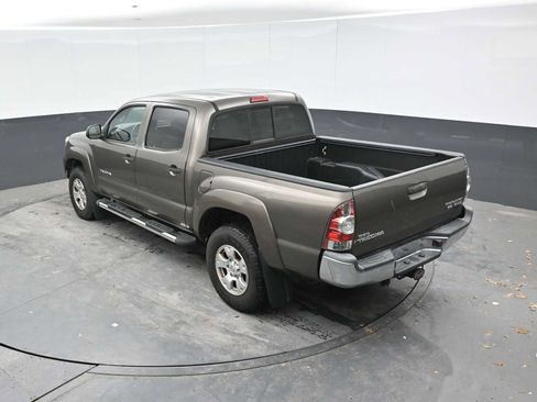 Used 2013 Toyota Tacoma PreRunner w/ SR5 Pkg RWD image 12