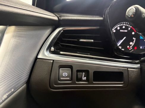 Used 2023 Cadillac XT6 Premium Luxury AWD/4WD image 13
