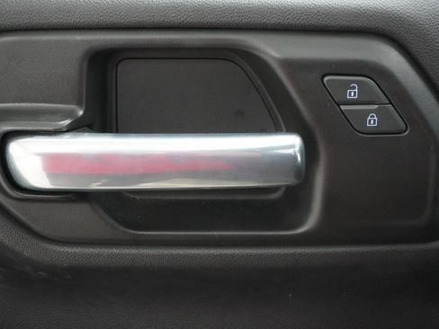 Used 2023 Chevrolet Silverado 1500 Custom image 13