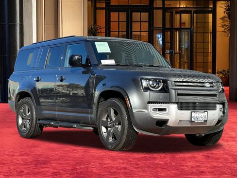 Used 2025 Land Rover Defender 130 S image 8