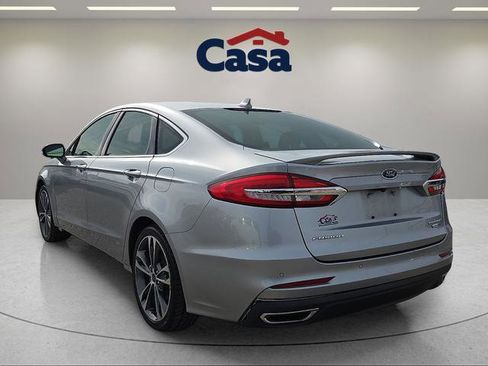 Used 2020 Ford Fusion Titanium image 3