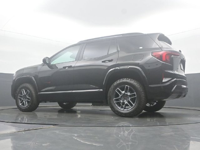 New 2026 GMC Terrain AT4 w/ LPO, Black Badging Package AWD/4WD image 46