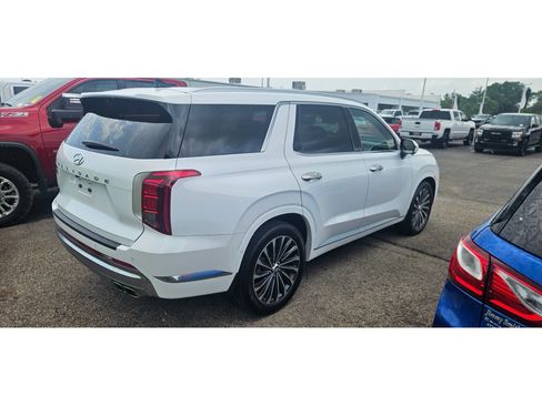 Used 2025 Hyundai Palisade Calligraphy FWD image 4