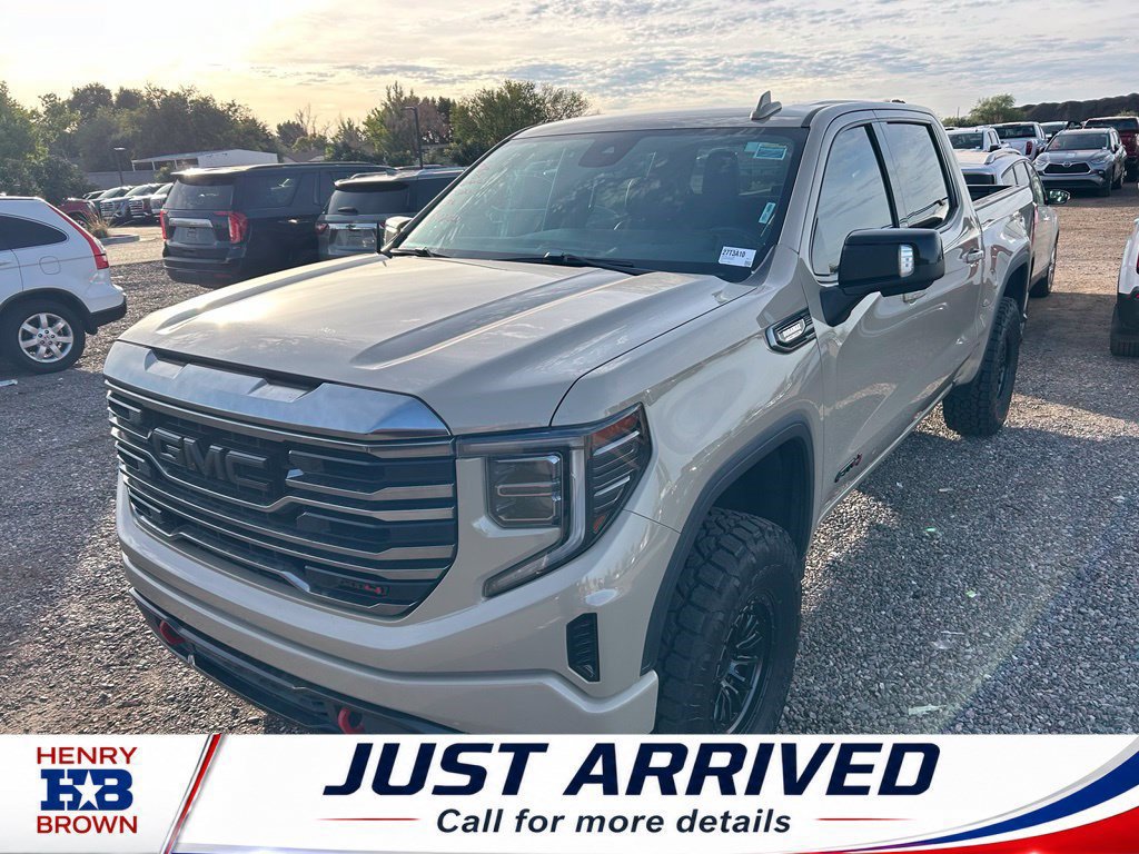 Used 2022 GMC Sierra 1500 AT4 AWD/4WD image 1