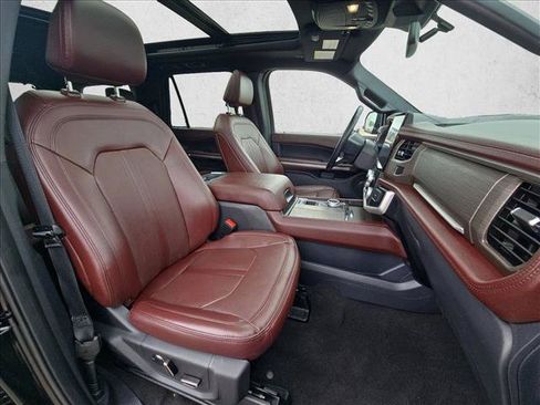 Used 2024 Ford Expedition Limited RWD image 24