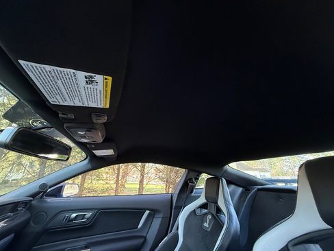 Used 2022 Ford Mustang Shelby GT500 w/ Carbon Fiber Track Pack image 58