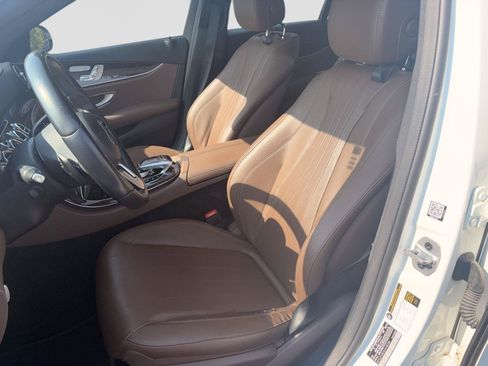 Used 2019 Mercedes-Benz E 300 image 10
