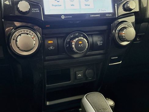 Used 2020 Toyota 4Runner TRD Off-Road Premium w/ Moonroof Package AWD/4WD image 19