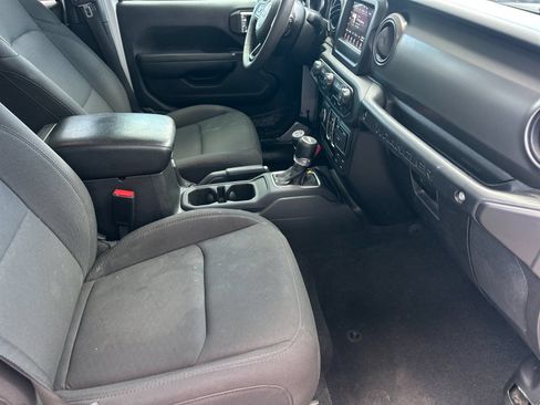 Used 2023 Jeep Wrangler Unlimited AWD/4WD image 14