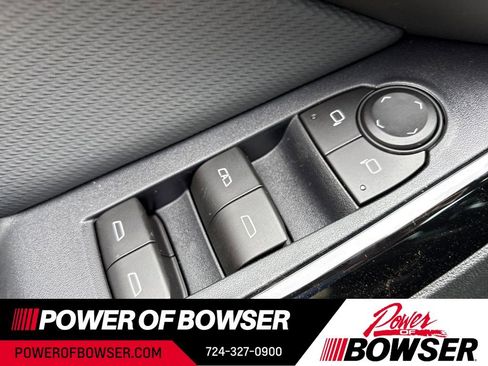 New 2026 Chevrolet Equinox LT w/ Convenience Package II image 7