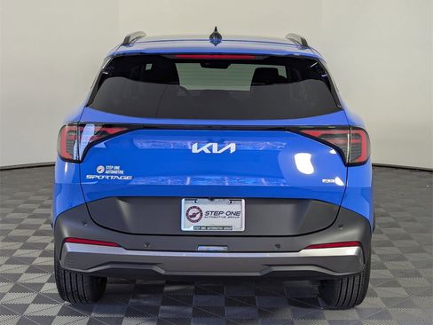 New 2026 Kia Sportage EX image 6