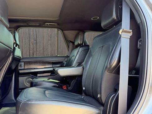 Used 2018 Ford Expedition Limited w/ Equipment Group 302A RWD image 20