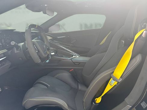 Used 2025 Chevrolet Corvette Z06 w/ Stealth Interior Trim Package RWD image 9