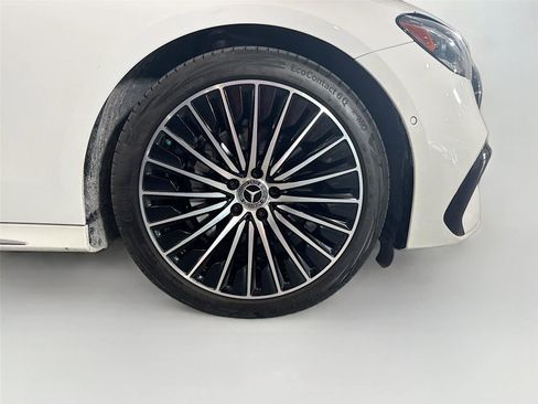 Used 2024 Mercedes-Benz E 350 4MATIC Sedan image 35