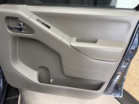 Used 2018 Nissan Frontier SV image 20