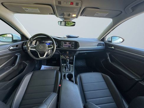 Used 2023 Volkswagen Jetta SE FWD image 10