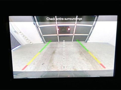 Used 2019 Jeep Renegade Latitude w/ Cold Weather Group image 14