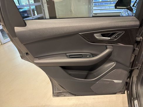 Used 2020 Audi Q7 2.0T Premium Plus w/ Premium Plus Package image 34