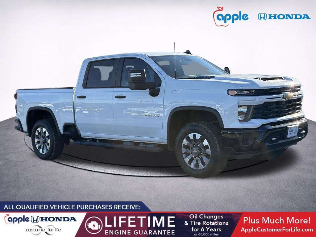 Used 2025 Chevrolet Silverado 2500 Custom w/ Custom Convenience Package AWD/4WD image 1