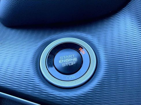 Certified 2025 Jeep Grand Cherokee Altitude image 28