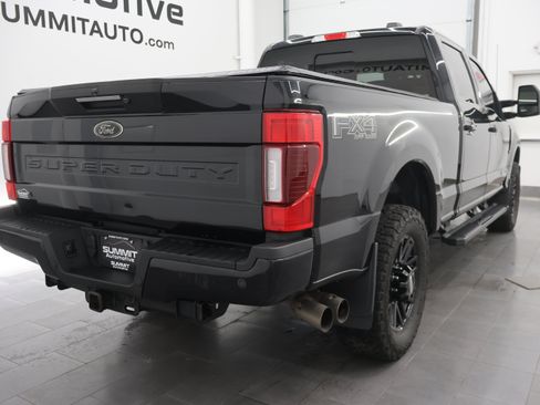 Used 2022 Ford F250 Lariat w/ Black Appearance Package AWD/4WD image 4