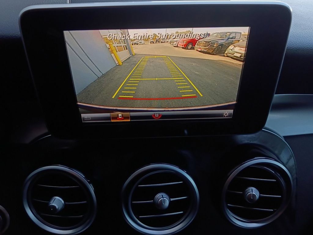 Used 2018 Mercedes-Benz GLC 300 4MATIC image 9