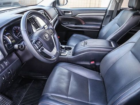 Used 2019 Toyota Highlander Limited AWD/4WD image 20
