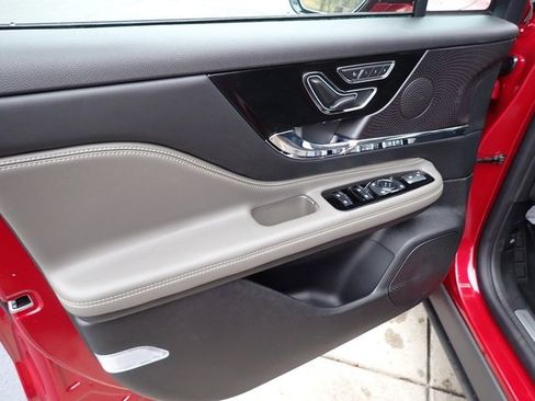 New 2026 Lincoln Corsair Grand Touring AWD/4WD image 19