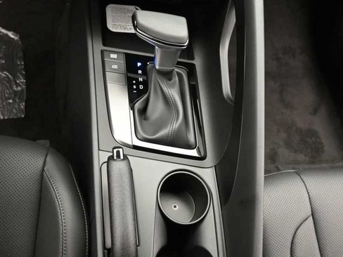 New 2026 Hyundai Elantra SEL Sport FWD image 21