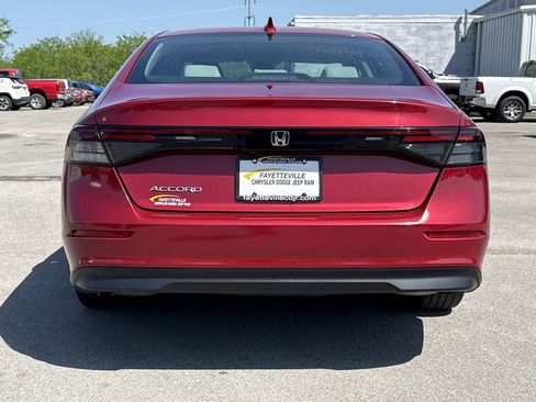 Used 2023 Honda Accord EX image 5
