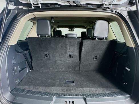 Used 2023 Ford Expedition XLT image 30