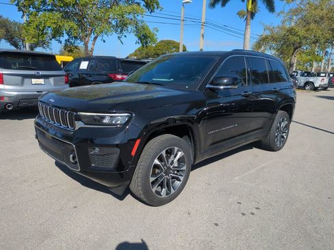 Used 2023 Jeep Grand Cherokee Overland image 10