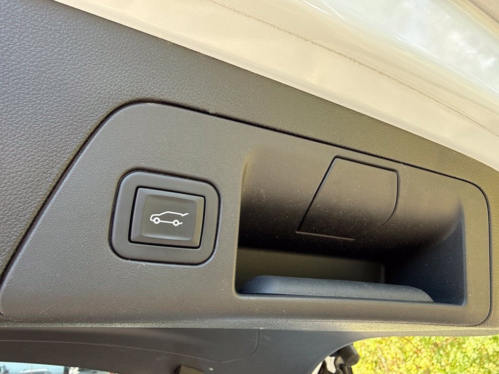 Used 2023 Buick Envision Essence AWD/4WD image 14