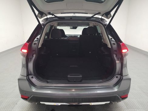 Used 2019 Nissan Rogue SV FWD image 29