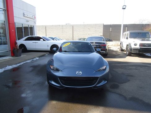 Used 2017 MAZDA MX-5 Miata RF Grand Touring image 4