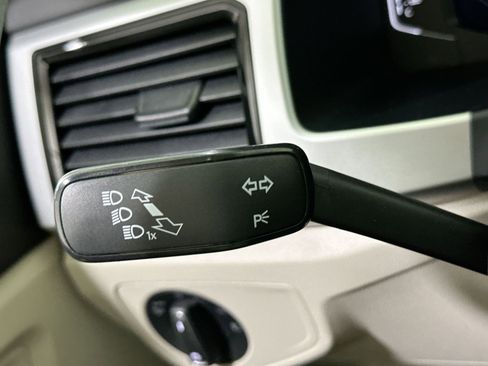 Used 2023 Volkswagen Atlas SE w/ Panoramic Sunroof Package image 27