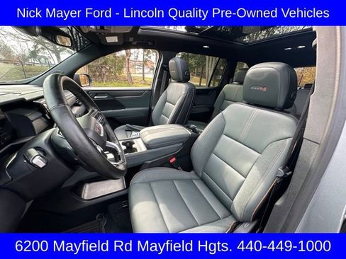 Used 2024 GMC Acadia AT4 w/ Luxury Package image 17