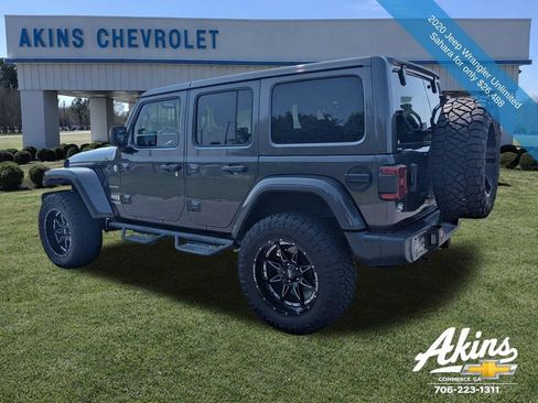 Used 2020 Jeep Wrangler Unlimited Sahara AWD/4WD image 7
