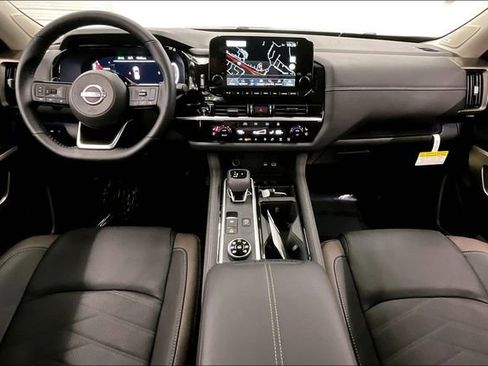 New 2025 Nissan Pathfinder Platinum w/ Cargo Package image 5