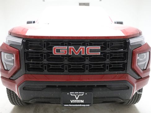 Used 2024 GMC Canyon Elevation image 7