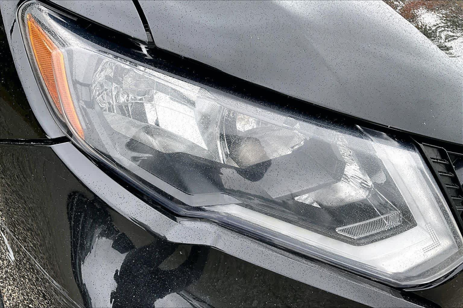 Used 2019 Nissan Rogue S AWD/4WD image 27
