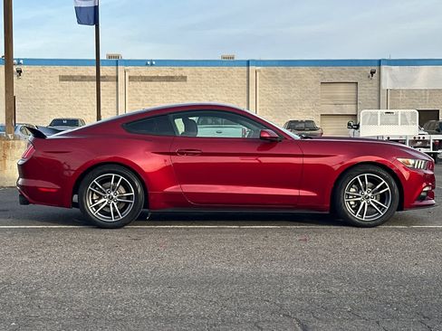 Used 2016 Ford Mustang Coupe image 8