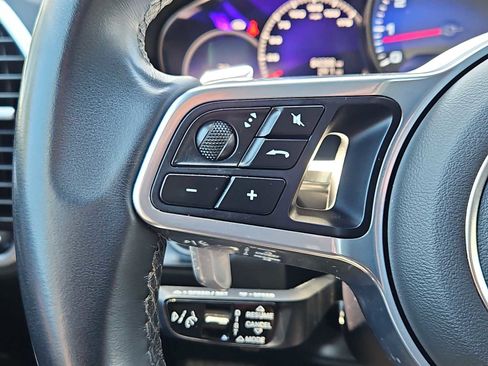 Certified 2022 Porsche Cayenne Platinum Edition AWD/4WD image 20