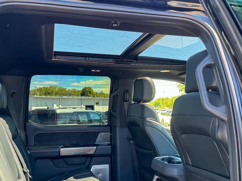 Used 2024 Ford F250 Platinum image 14